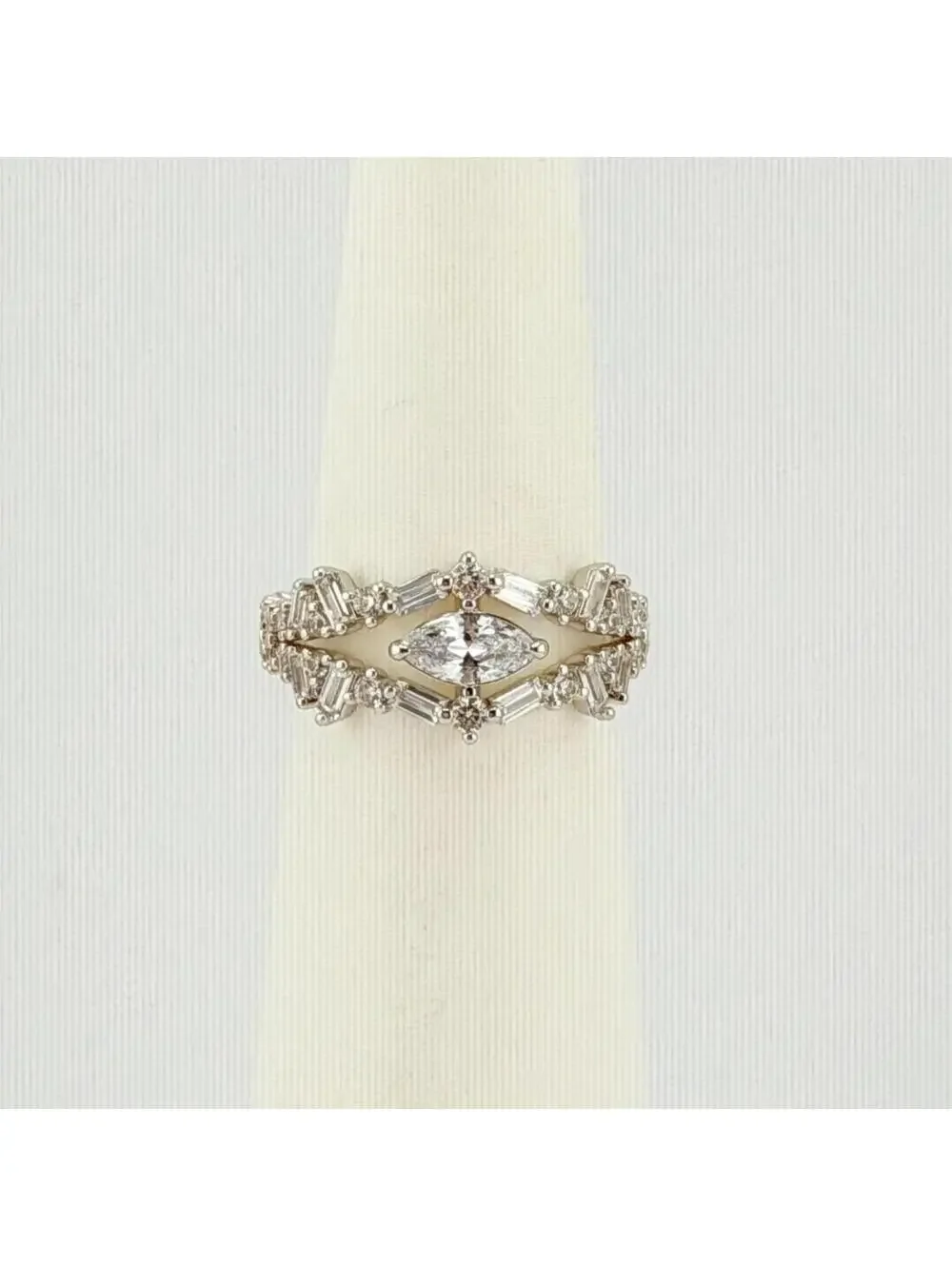 Bomb Party Lumina Ring Sz 8 